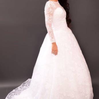 Comprar o produto de Vestido de Noiva manga Longa, saia princesa em Bauru em Noivas em Bauru, SP por Solutudo