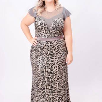 Comprar o produto de Vestido estampado com manga curta Plus Size em Bauru em Moda Plus Size em Bauru, SP por Solutudo