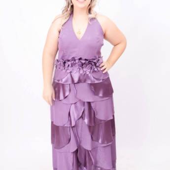 Comprar o produto de Vestido Lilás com flores Plus Size em Bauru em Moda Plus Size em Bauru, SP por Solutudo