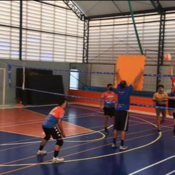 Comprar o produto de Turma Teens (de 10 a 12 anos)  em Aulas de Volei em Jundiaí, SP por Solutudo