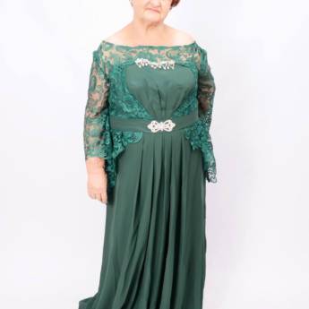 Comprar o produto de Vestido verde rendado Plus Size em Bauru em Moda Plus Size em Bauru, SP por Solutudo