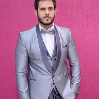 Comprar o produto de Terno cinza escuro e cinza claro em Bauru em Ternos em Bauru, SP por Solutudo