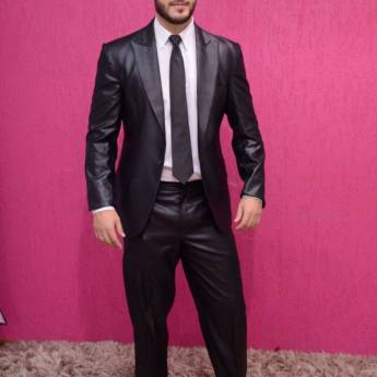 Comprar o produto de Terno preto com verniz em Bauru em Ternos em Bauru, SP por Solutudo