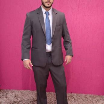 Comprar o produto de Terno chumbo com gravata azul para casamento e eventos em geral em Bauru em Ternos em Bauru, SP por Solutudo