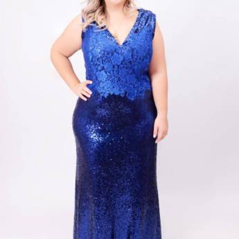 Comprar o produto de Vestido azul brilhante com renda Plus Size em Bauru em Moda Plus Size em Bauru, SP por Solutudo