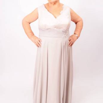 Comprar o produto de Vestido creme Plus Size em Bauru em Moda Plus Size em Bauru, SP por Solutudo