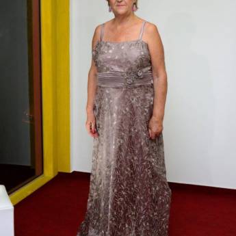 Comprar o produto de Vestido cinza claro rendado Plus Size em Bauru em Moda Plus Size em Bauru, SP por Solutudo