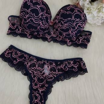 Comprar o produto de Conjunto de Lingerie - Preto/rosa detalhe em renda em Conjuntos e Sutiãs em Jundiaí, SP por Solutudo