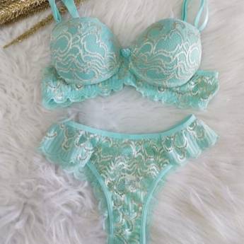 Comprar o produto de Conjunto de Lingerie - Azul bebê detalhe branco em Conjuntos e Sutiãs em Jundiaí, SP por Solutudo