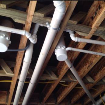 Comprar o produto de Rede de Esgoto em Construção em Riviera de Santa Cristina III, SP por Solutudo