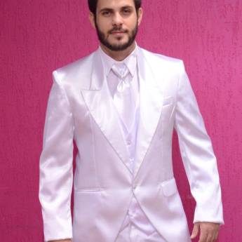 Comprar o produto de Terno branco acetinado para noivo em Bauru  em Ternos em Bauru, SP por Solutudo