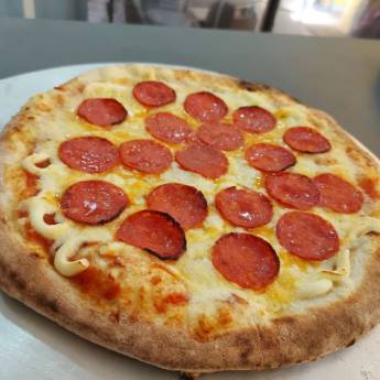 Comprar o produto de Entrega de pizza em Pizzas em Belo Horizonte, MG por Solutudo