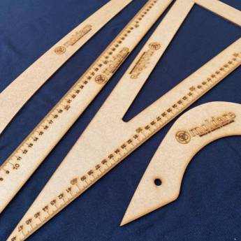 Comprar o produto de Kit de 4 réguas para costura e modelagem em Bauru em Artigos de Armarinho em Bauru, SP por Solutudo