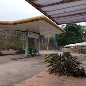 Comprar o produto de Posto de Combustíveis com área de 4.756 m². em Imóveis em Poços de Caldas, MG por Solutudo