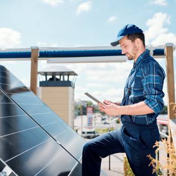 Comprar o produto de Especialista em Energia Solar em Energia Solar em Passo Fundo, RS por Solutudo