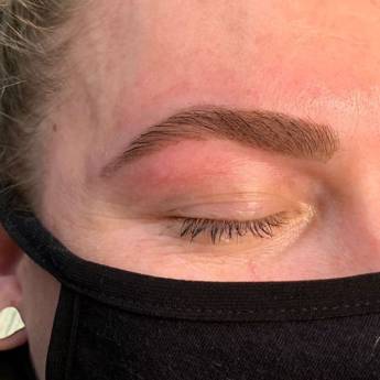 Comprar o produto de Designer de sobrancelha com henna em Design de Sobrancelhas em Itapiranga, SC por Solutudo