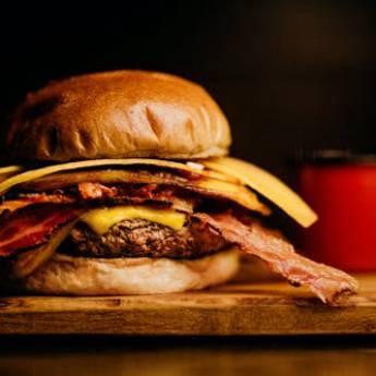 Comprar o produto de Burger Bacon em Lanches em Caxias do Sul, RS por Solutudo