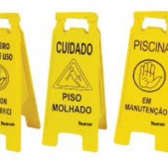 Comprar o produto de Placa Sinalizadora Polipropileno Bralimpia em Materiais de Limpeza pela empresa Global Limp Store - Produtos de Higiene e Limpeza em Foz do Iguaçu, PR por Solutudo