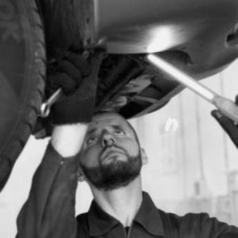 Comprar o produto de Trocar Pneu de Carro em Guinchos em Armação dos Búzios, RJ por Solutudo