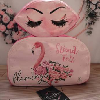 Comprar o produto de Kit Necessarie Flamingo em Bauru em Higiene Feminina em Bauru, SP por Solutudo