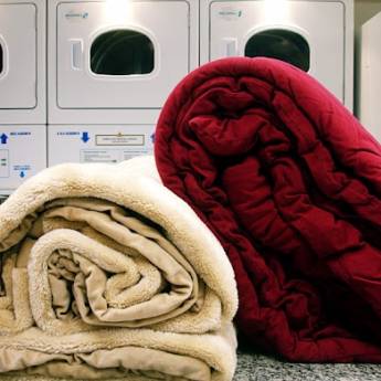 Comprar o produto de Lavagem de cobertores e edredons em Lavanderia em Mineiros, GO por Solutudo
