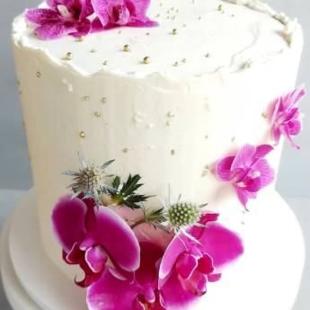 Comprar o produto de Confeitaria em Vila Velha em Bolos em Vila Velha, ES por Solutudo