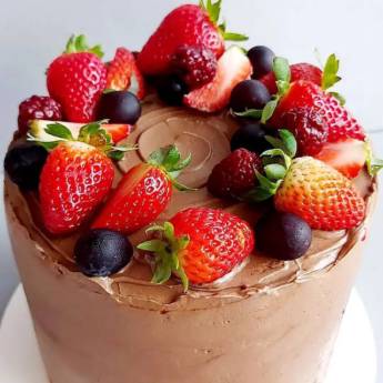 Comprar o produto de Bolo com frutas em Bolos em Vila Velha, ES por Solutudo