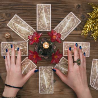 Comprar o produto de Leitura de Baralho Cigano  Bauru em Cartomantes em Bauru, SP por Solutudo