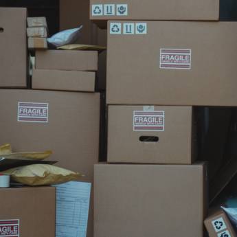 Comprar o produto de Fretes com Caminhão Baú em Frete, Carreto, Transporte em São Paulo, SP por Solutudo