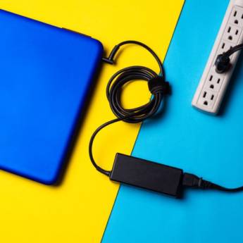 Comprar o produto de Substituição de fonte de notebook em Informática em Bauru, SP por Solutudo Comprar o produto de Substituição de fonte de notebook em Informática em Bauru, SP por Solutudo