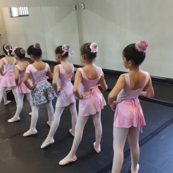 Comprar o produto de Ballet Infantil (05 a 11 anos de idade) em Danças em Brasília, DF por Solutudo