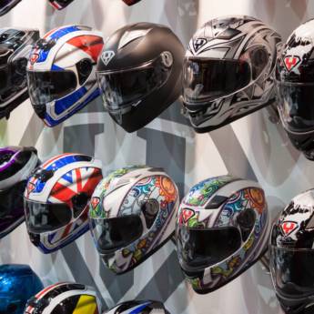 Comprar o produto de Capacetes em Capacetes em Ilhéus, BA por Solutudo