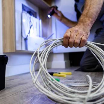 Comprar o produto de Elétrica em Energia Elétrica em Maricá, RJ por Solutudo