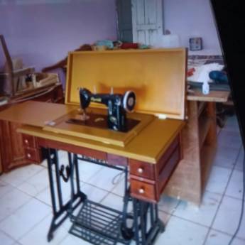 Comprar o produto de Restauração de Mesa de costura em Móveis em Marília, SP por Solutudo