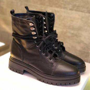 Comprar o produto de Coturno Cano Alto Couro Preto em Calçados Femininos em Vilhena, RO por Solutudo