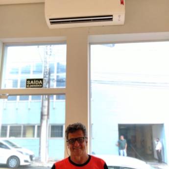 Comprar o produto de Instalação de Ar Condicionado - Cliente Vitor em Ar Condicionado em Marília, SP por Solutudo