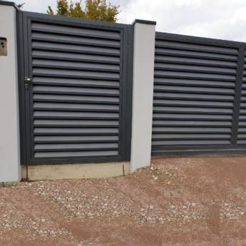 Comprar o produto de Portões  em Serralherias - Estruturas em Botucatu, SP por Solutudo