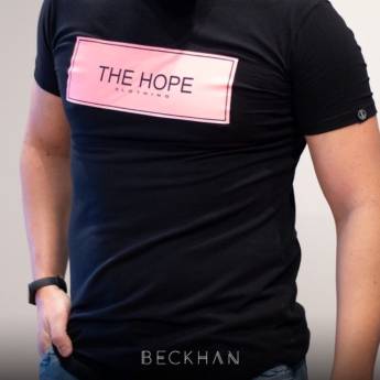 Comprar o produto de Camiseta preta The Hope em Bauru em Camisetas em Bauru, SP por Solutudo
