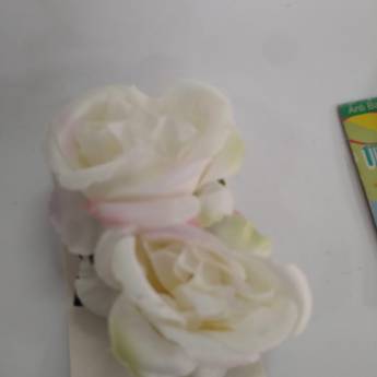 Comprar o produto de Acessórios Cabelo Floral C/2 Unidades em Acessórios para Cabelo em Divinópolis, MG por Solutudo