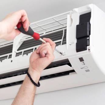 Comprar o produto de Assistência Técnica em ar condicionado em Ar Condicionado em Mineiros, GO por Solutudo