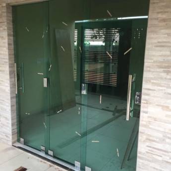 Comprar o produto de Porta de vidro em Casa, Móveis e Decoração em Mineiros, GO por Solutudo
