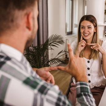 Comprar o produto de Curso técnico a distancia de Tradução e Interpretação de Libras em Cursos Técnicos em Belém, PA por Solutudo