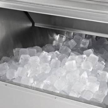 Comprar o produto de Conserto de Máquinas de Gelo em Assistência Técnica em Itajaí, SC por Solutudo