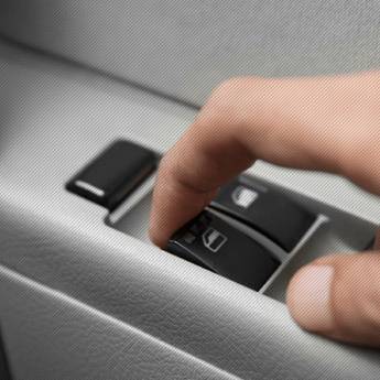 Comprar o produto de Instalação de Vidro Elétrico em Oficinas Mecânicas para Carros em Angélica, MS por Solutudo