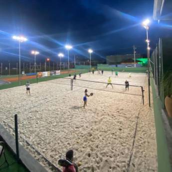 Comprar o produto de Aula de Beach Tênis em Aulas de Tennis em Atibaia, SP por Solutudo