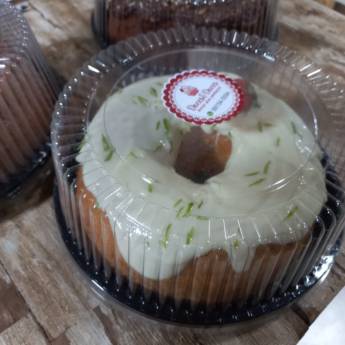 Comprar o produto de Bolo de festa sob encomenda no Jardim Helena - Bauru em Bolos e Doces em Bauru, SP por Solutudo