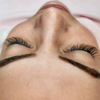 Comprar o produto de Extensão de cílios em Beleza, Estética e Bem Estar em Itapaci, GO por Solutudo