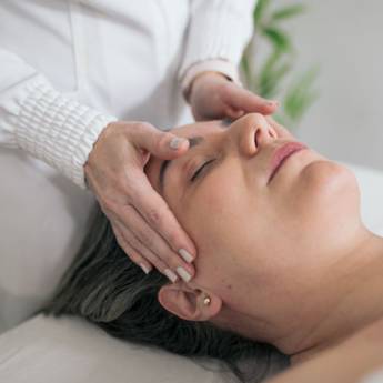 Comprar o produto de Tratamento para manchas e melasma em Bauru em Estética Facial em Bauru, SP por Solutudo