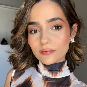 Comprar o produto de Mirla Miranda - Maquiadora e Design de Sobrancelha em Maquiagem em Mineiros, GO por Solutudo