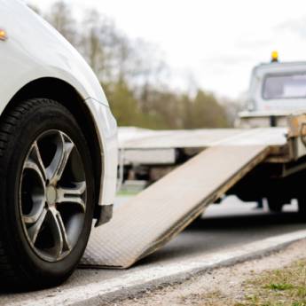 Comprar o produto de Reboque em Guinchos em Marília, SP por Solutudo
